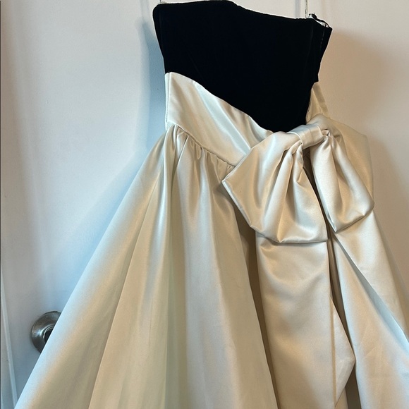 RARE - Vintage Betsey Johnson Strapless Velvet Bodice Bow Dress | Black & Ivory - Picture 5 of 11